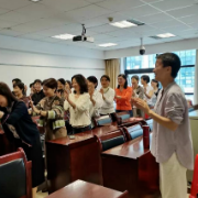 老年人养生课火爆，背后折射了什么？