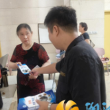 西湖街道嘉欣社区:禁毒宣传进小区,筑好禁毒“防护墙”