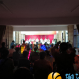 人生至美是桑榆 喜赞夕阳霞满天——白鹤社区组织企业退休人员开展文艺晚会活动