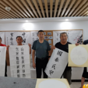 梅溪湖街道骑龙社区开展“清风正气绘廉洁”老年人书画活动