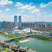 何朝晖督导检查湖南湘江新区企业帮扶工作