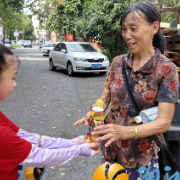 送清凉，致敬城市美容师