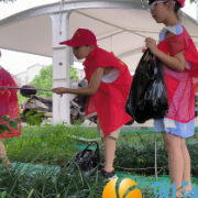 谭家冲青少年展现环保担当，携手共建洁净家园