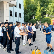 东方红街道开展村社区微型消防站应急队伍集训