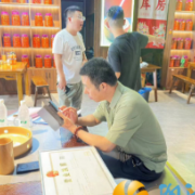 望岳街道：严把餐饮行业安全关，守护“中秋舌尖安全”