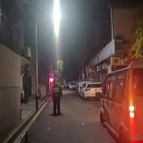 路灯“复明”照亮新春回家路