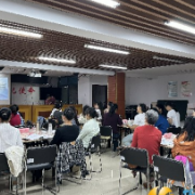麓山南路社区开展居民再就业和安全出行系列讲座