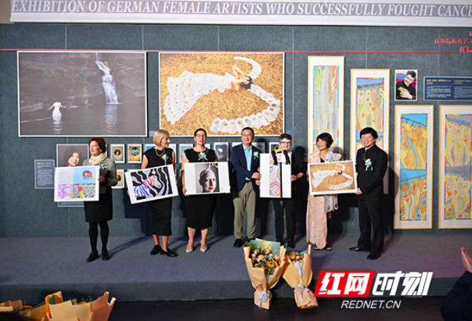 抗癌路上，她们用画笔描绘“重生”故事！长沙这场特展暖人心