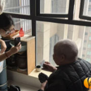 暖心认证服务,情系行动不便老人
