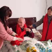 长华社区:重阳敬老送温暖 社会服务暖人心
