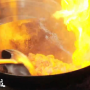 律动白箬・爱漫湘江 | 星空村秀开幕:品云湖山庄茶油煨土鸡