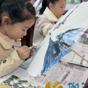 商贸城社区：巧手绘纸伞 非遗润童心