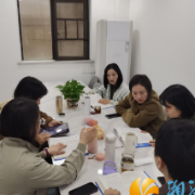 书香疗愈，聚力前行