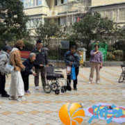 巧手绽芳华 邻里乐相伴