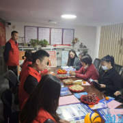 学士桥社区“地摊+上门”双线服务，畅通医保惠民“最后一公里”