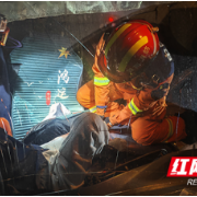 高速路上突发追尾 长沙高新消防急速救援