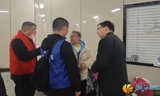 寒冬送温暖 联动传真情