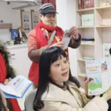 梅溪湖街道骑龙社区开展利剑护蕾宣传活动