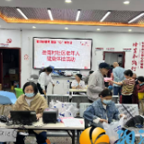 岳南村社区：健康体检暖人心，智慧助老便民行