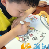 手绘布包寄劳动祝福 青春创作为“五一”添彩