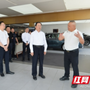 谭勇下沉督导学士街道经济运行工作
