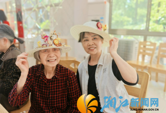 林海社区：巧手寄深情 让孝亲文化落地生根