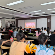 溁湾镇社区：家校社携手筑牢未成年人保护防线