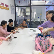 手工漆扇传温情，助残赋能暖人心
