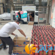 灭火器“旧换新” 安全守护再升级