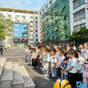 快乐游戏助成长 共谱民族团结情