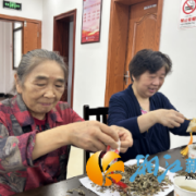 溁湾镇社区端午活动：粽香盈袖传温情  文化浸润暖民心