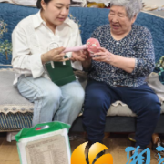 艾香传侨情 端午暖人心