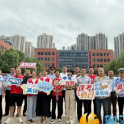 暖心护航中考 社区志愿在行动