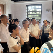 荷叶塘社区开展 “铭记政治生日，永葆党员本色”主题党日活动