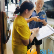 “敲门行动”拉近心与心的距离