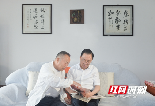 谭勇开展“七一”走访慰问