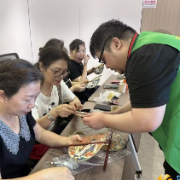 滨汇社区：“扇”动环保风  变废为宝创美好