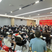 家校社协同共育新苗，五老护航点亮童心