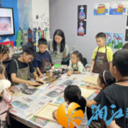 银双社区：巧手复原史前骨 童心探秘恐龙谷