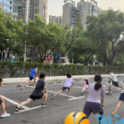 迎着朝阳出发！嘉欣社区暑期晨跑，跑出健康“邻”距离