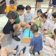 中小学生变身“急救小达人”！学士桥社区开展沉浸式生命教育课