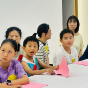 华盛社区开展“亲子心理团辅”活动