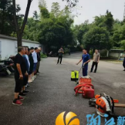 坪塘街道实战练兵 筑牢白泉森林防火墙