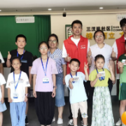 三汊矶社区：社区点亮“微心愿”，公交卡办理“零距离”