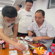 免费电工培训进新村 技能赋能点亮就业路