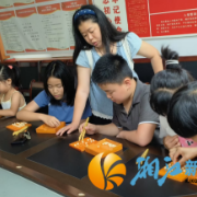 火炬城社区：“棋”思妙想 乐享孔明棋智慧