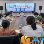岳龙社区开展“利剑护蕾·政府保护”专题宣讲活动