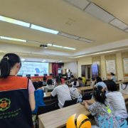 西湖街道龙王港社区举办金融反诈主题活动，全力守护居民“钱袋子”