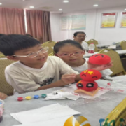 垃圾分类我先行，童心共绘环保梦