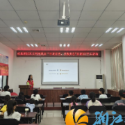 咸嘉湖社区举办京剧非遗传承主题活动，居民沉浸式体验国粹魅力